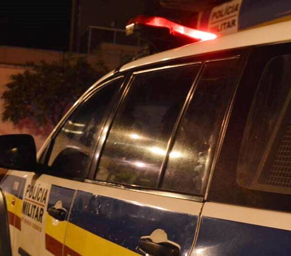 Criminoso armado assalta farmácia no Centro de Leopoldina