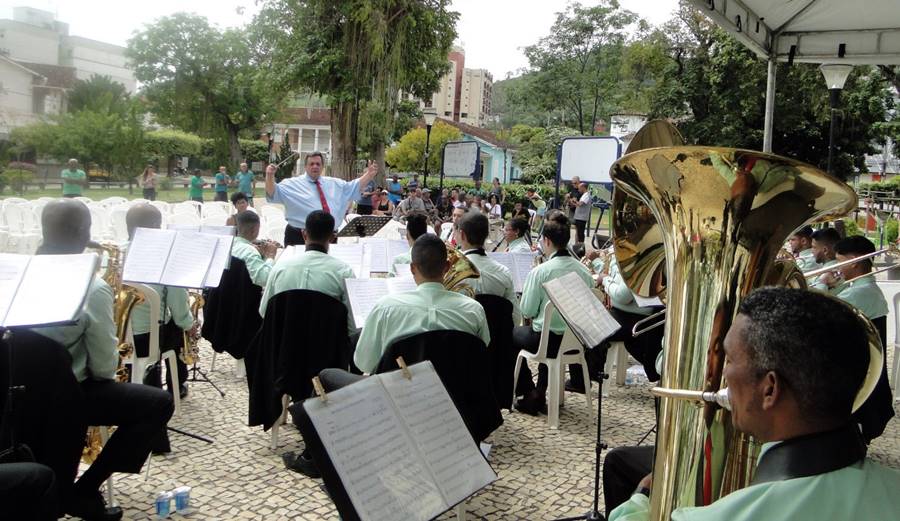 Leopoldina aplaude Corporação Musical Santíssima Trindade, de Ponte Nova
