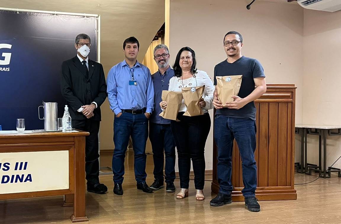 Projeto do CEFET-MG Campus Leopoldina em parceria com Receita Federal doa 320 minicomputadores para 5 prefeituras da região