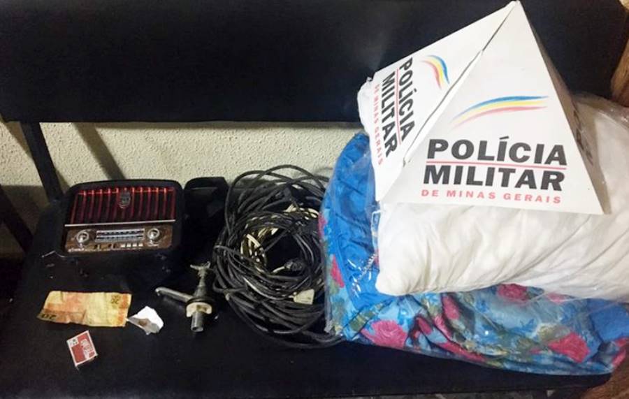 Autores de furto no São Cristóvão são presos pela PM de Leopoldina