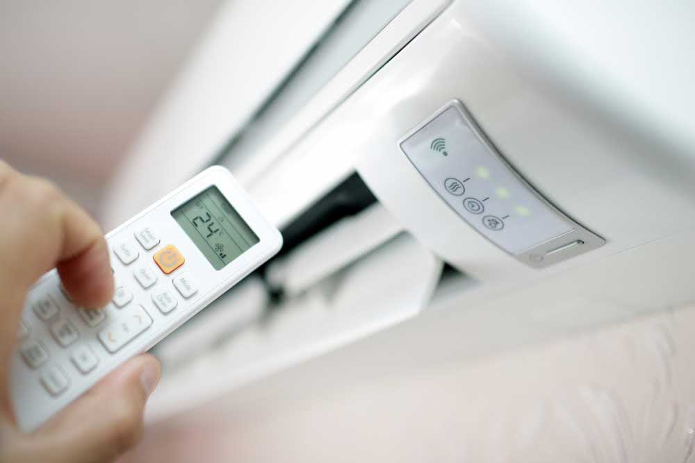 Com a chegada das férias escolares e do verão, saiba como evitar o desperdício de energia elétrica