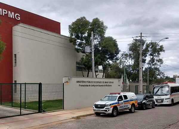 Operação do Gaeco em Leopoldina investiga desvio de recursos da área da saúde