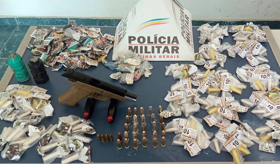 PM prende homem e apreende drogas, pistola e duas granadas caseiras em Além Paraíba