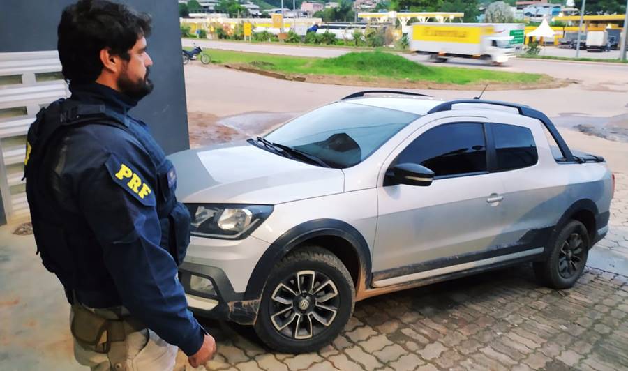 Veículo roubado em BH é recuperado pela PRF durante fiscalização na BR-116