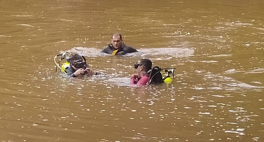Bombeiros encontram corpo de jovem que se afogou em cachoeira em Mar de Espanha