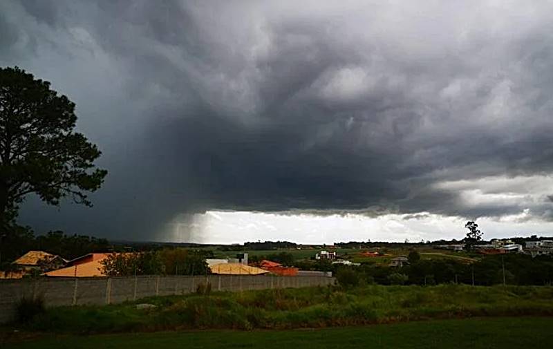 Cidades de Minas estão em alerta para chuvas de até 200 milímetros nas próximas 48h