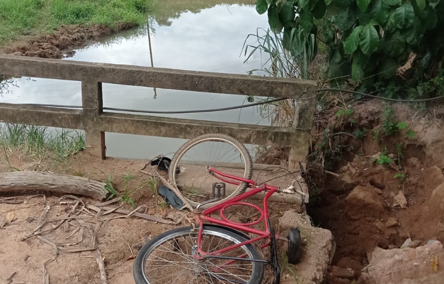 Homem morre em córrego após cair de bicicleta em Estrela Dalva