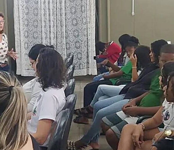 Polo de Saúde em Leopoldina promove ação de prevenção da gravidez na adolescência
