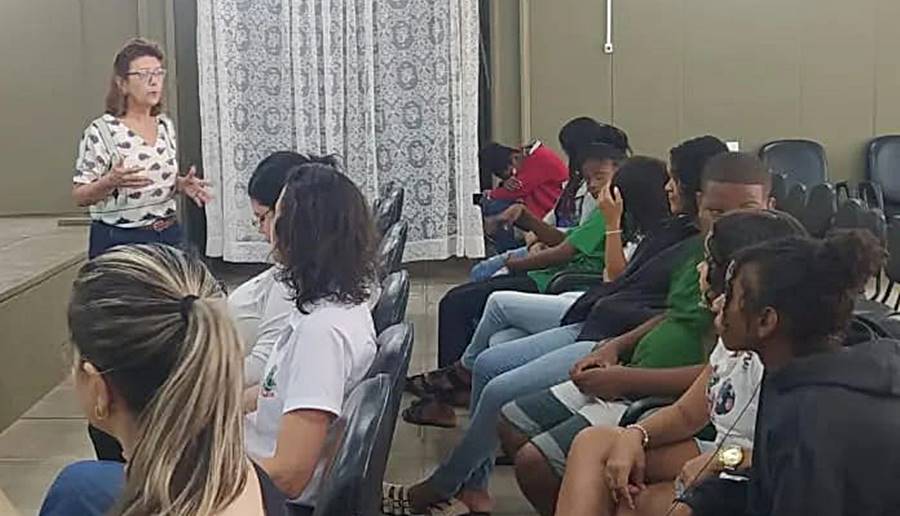 Polo de Saúde em Leopoldina promove ação de prevenção da gravidez na adolescência