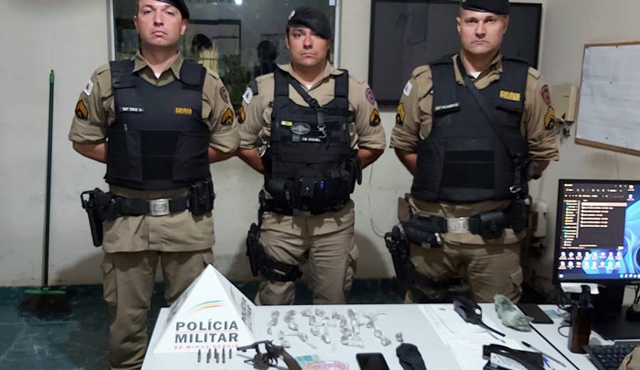 PM aborda suspeito e apreende drogas e revólver em Além Paraíba