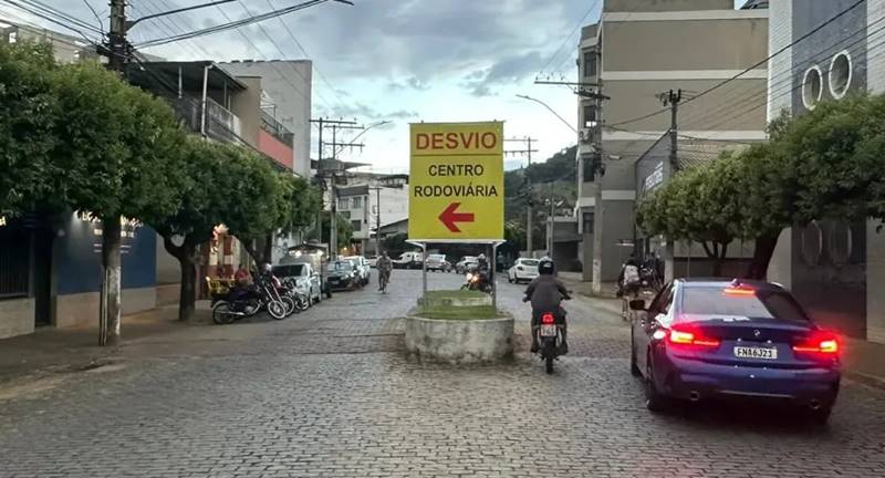 Vias de Leopoldina recebem sinalização de trânsito específica para o carnaval