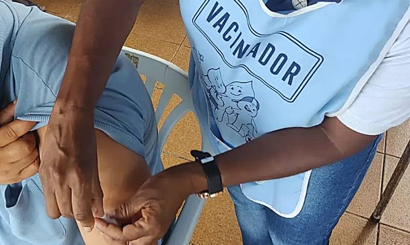 Leopoldina inicia campanha de vacinação bivalente contra Covid-19