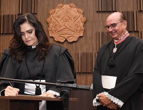 Juíza cataguasense toma posse como desembargadora do Tribunal de Justiça de MG