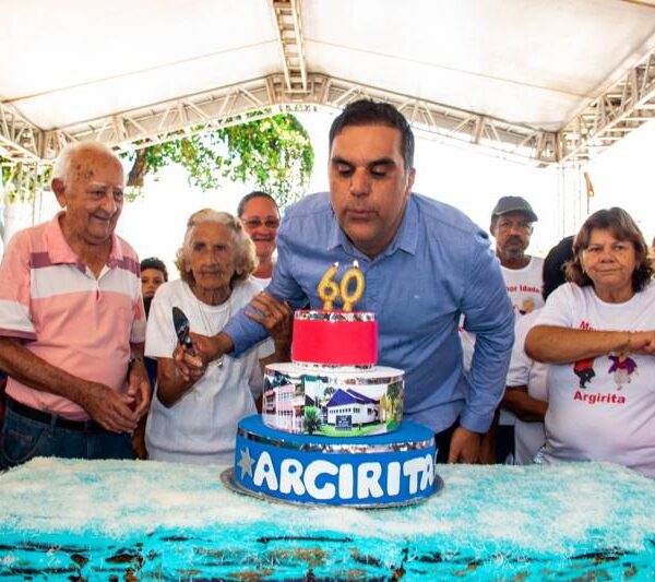 Alvorada, solenidade, apresentações culturais e bolo gigante celebram 60 anos de emancipação política de Argirita