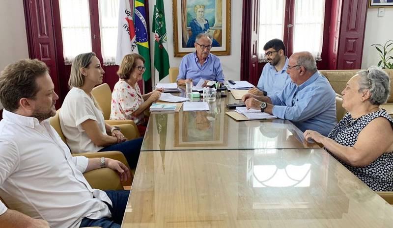 Prefeitura assina convênio para implantação do serviço de cirurgias vasculares na Casa de Caridade Leopoldinense