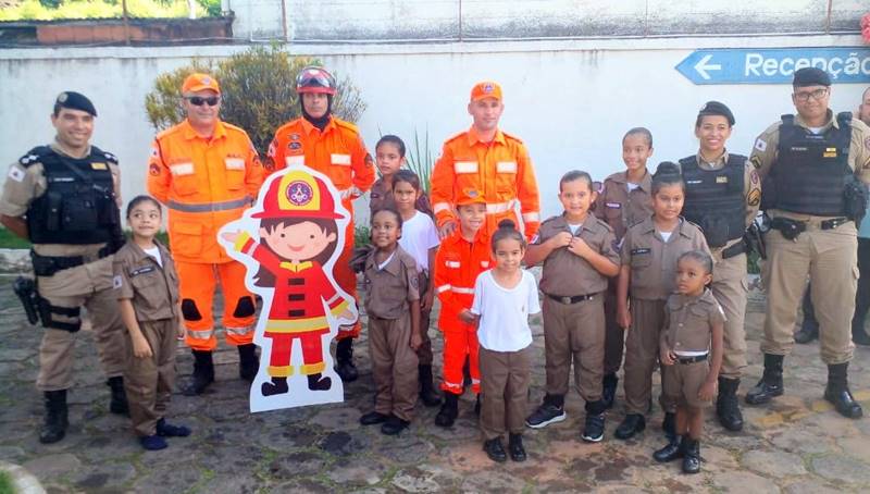 Segunda etapa de encontros para formação de Policiais Femininas Mirim é realizada pelo 68 BPM em Leopoldina