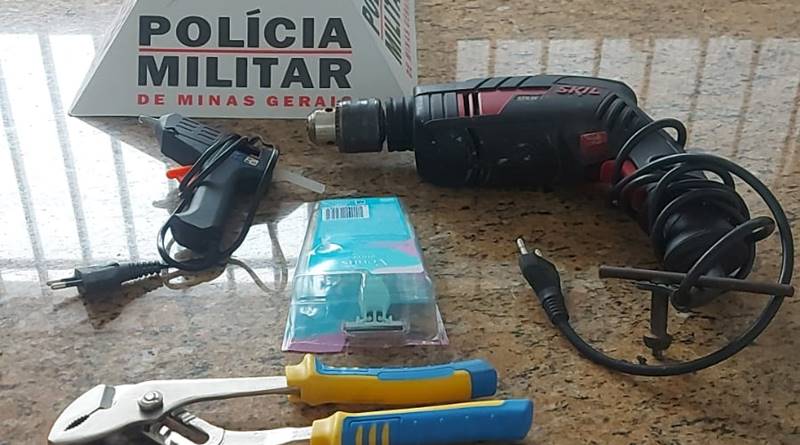 Mulher é presa duas vezes pela PM em menos de seis horas após furtos em Leopoldina