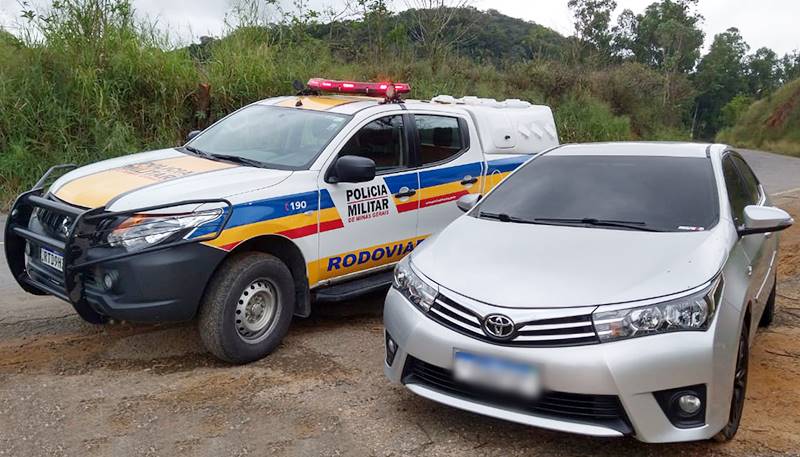 Operação policial recupera veículo furtado na MG-285 em Piraúba