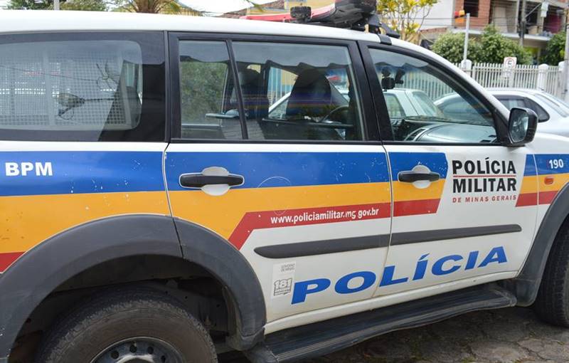 Criminoso em bicicleta e com faca de cozinha assalta homem na Fábrica em Leopoldina