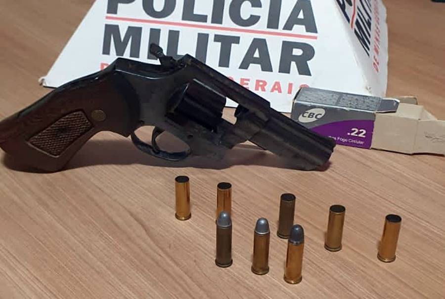 Após discussão em bar, homem atira várias vezes e fere três em Recreio