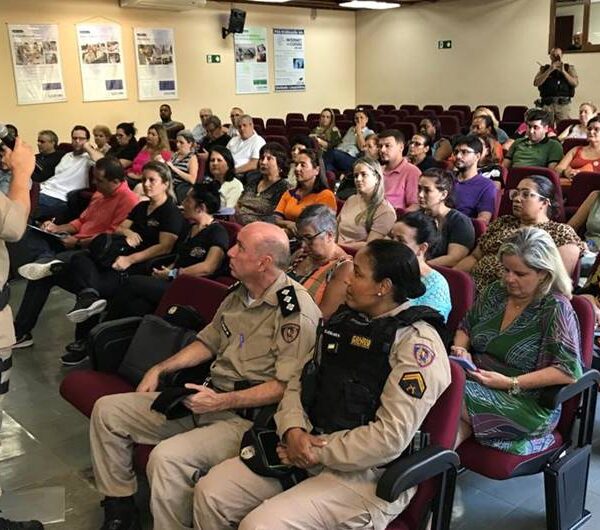 Segurança nas escolas é tema de reunião promovida em Leopoldina pelo 68º Batalhão de Polícia Militar