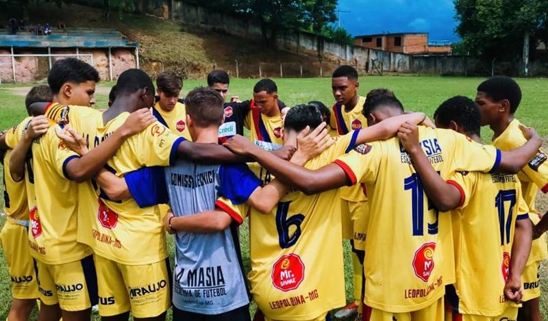 La Masia promove Torneio Interno e compete no Futebol em Leopoldina e Futsal em Cataguases