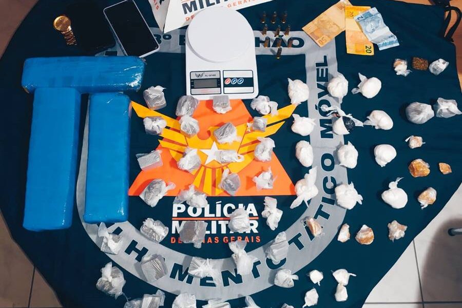 Homem é preso pela PM com barras de maconha, cocaína, crack e munições em Recreio