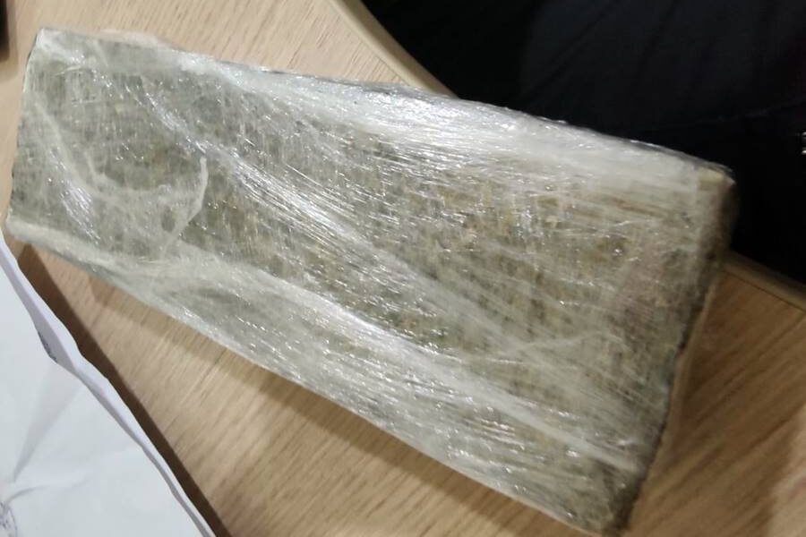 Homem é preso suspeito de utilizar casas abandonadas como boca de fumo em Leopoldina