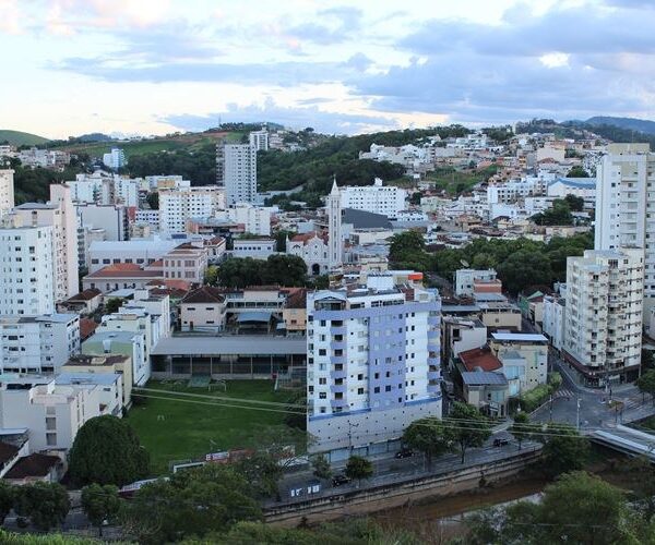 Mulher é presa no centro de Muriaé após aplicar golpe do ‘Pix Agendado’ em salão de beleza