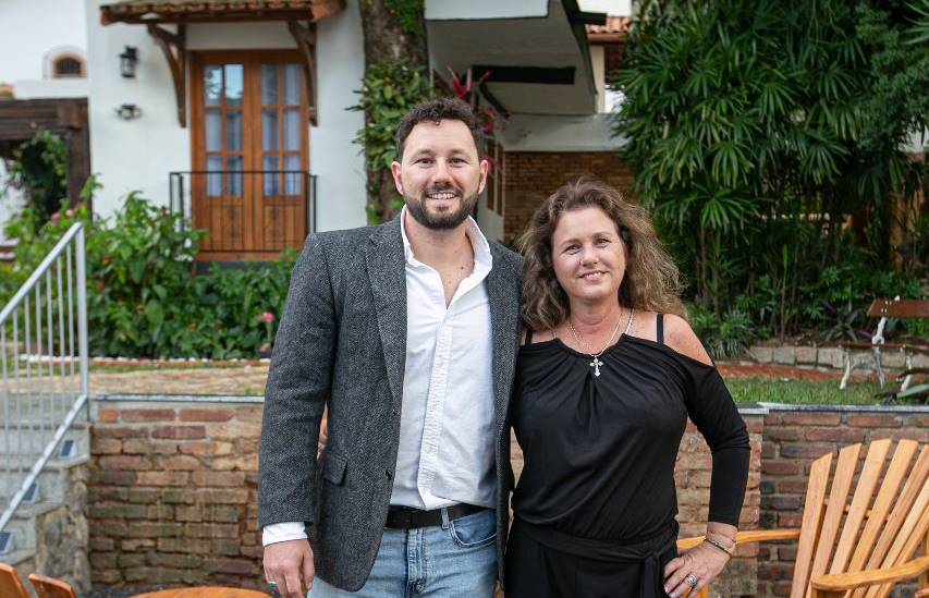 Com homenagem e muita emoção, Pousada Recanto da Jura é inaugurada em Leopoldina