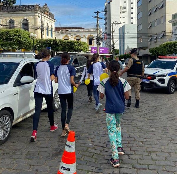 Maio Amarelo: Prefeitura promove caminhada por um trânsito mais seguro em Leopoldina