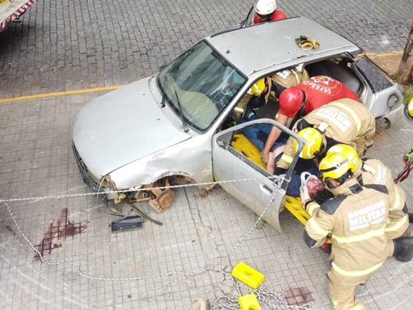 Simulado dos Bombeiros em Cataguases alerta para prevenção de acidentes