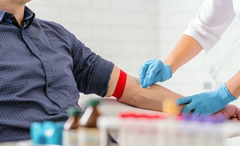 Anvisa autoriza realização de exame de análise clínica em farmácias