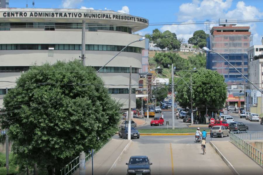 Prefeitura de Muriaé lança concurso público com 100 vagas para início imediato