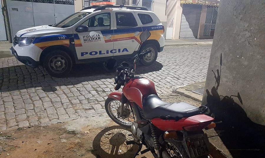 Em menos de duas horas, PM de Leopoldina recupera moto furtada na região da Praça da Bandeira
