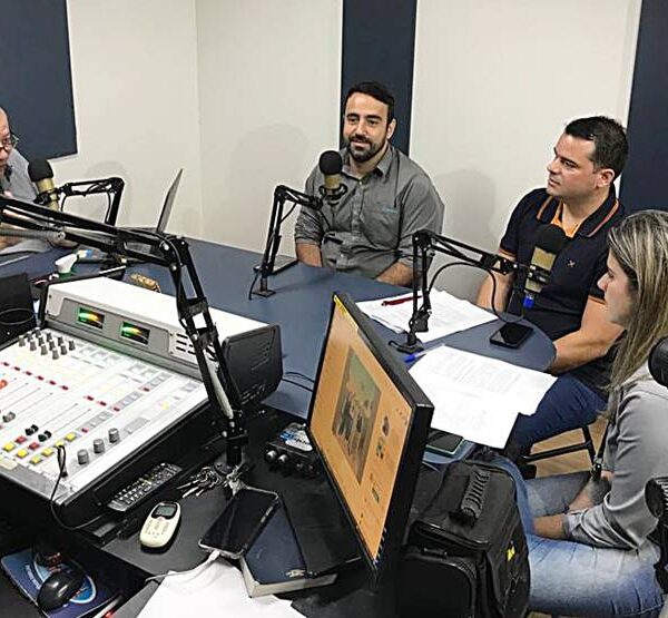 Representantes da Energisa participam de entrevista promovida pelo Jornal O Vigilante Online sobre temas de interesse da população