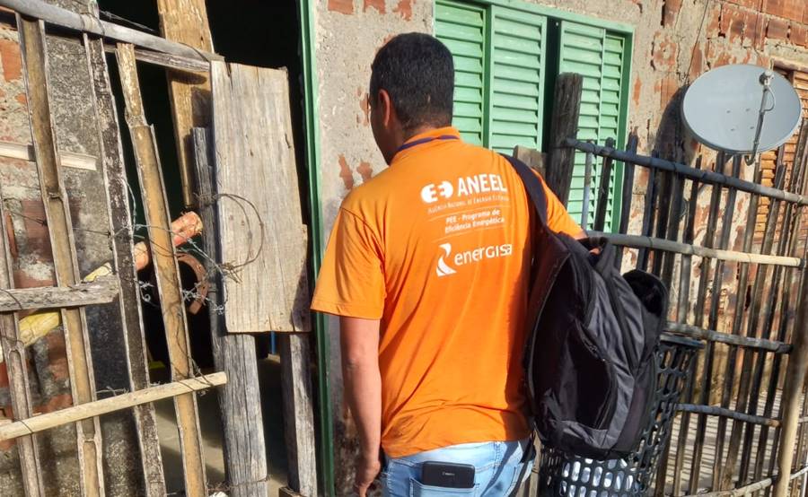 Parceria entre Prefeitura de Leopoldina e Energisa beneficia população com troca de lâmpadas