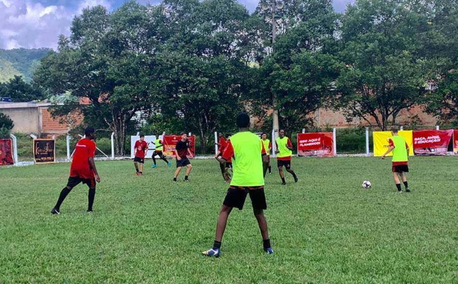 Escola Flamengo Leopoldina promove Seletiva para atletas de Leopoldina e região no sábado, 15 de julho
