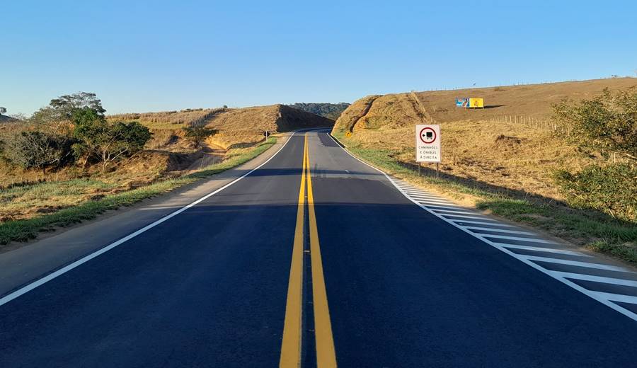 EcoRioMinas faz serviços de recuperação de terraplenos e recomposição em Leopoldina, Laranjal e Muriaé