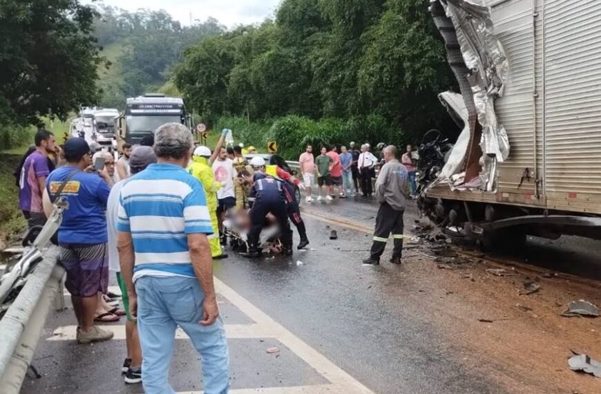 Acidente entre carreta e caminhão deixa feridos na BR-116 em Leopoldina
