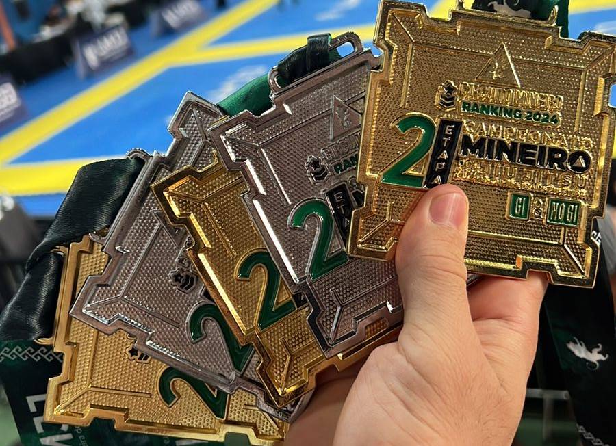 Alunos da Escola CRUZ BJJ de Leopoldina conquistam 17 medalhas durante competição em Manhuaçu