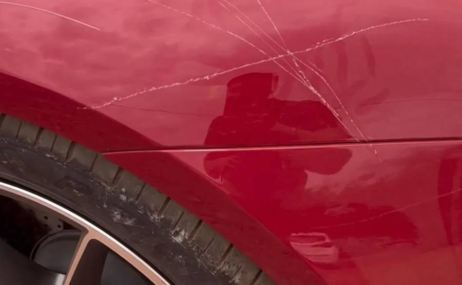 Homem é detido após arranhar vários carros no Centro de Leopoldina