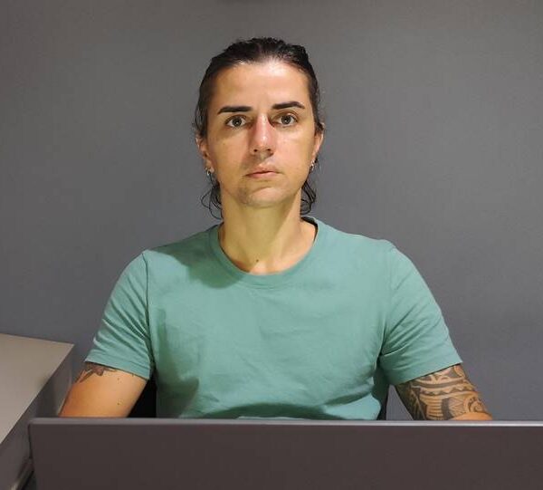 Oficial de Justiça leopoldinense salva bebê engasgado em Ubatuba