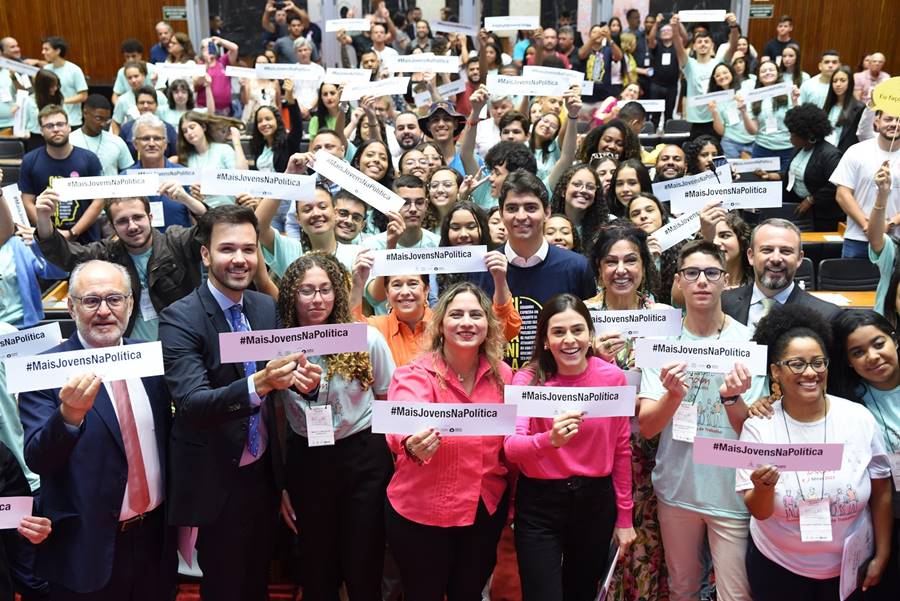 Câmara de Leopoldina promove lançamento local do Parlamento Jovem 2024