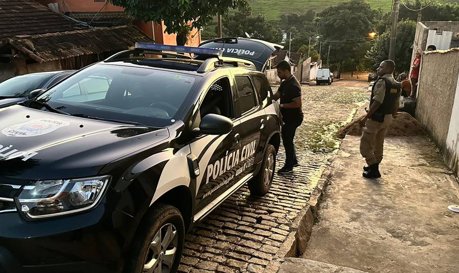 Homem é preso após chantagear enteada de 12 anos a gravar vídeos de abuso sexual em Pequeri