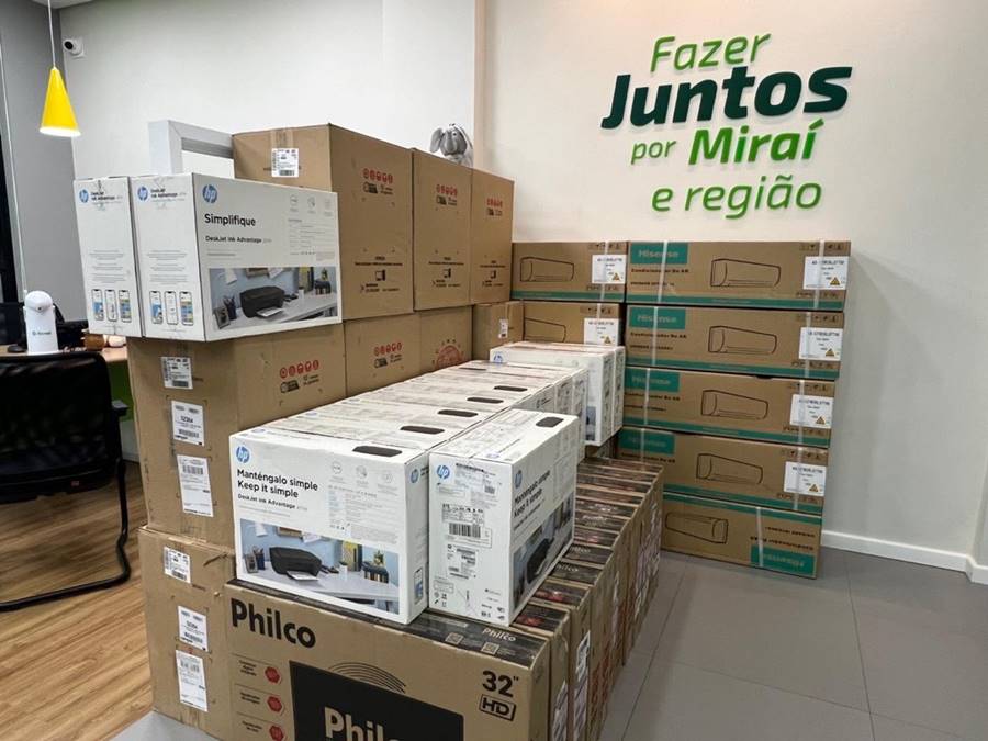 Sicredi entrega diversos equipamentos para Hospital de Miraí