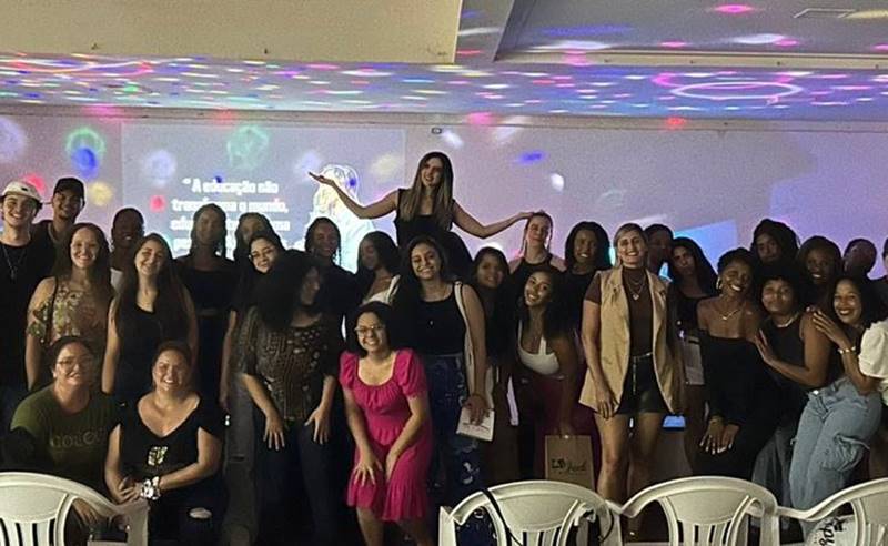 Aulão Beneficente promovido por professora de Leopoldina reúne mais de 50 alunos no Clube do Moinho