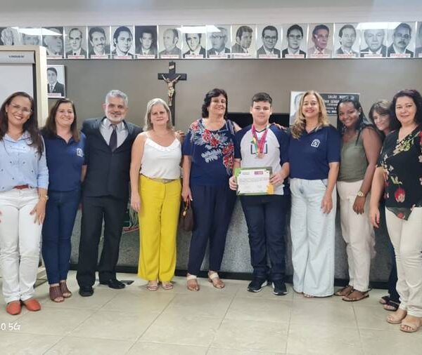 Alunos da E. M. Ribeiro Junqueira em Leopoldina conquistam medalhas na Olimpíada Brasileira de Matemática