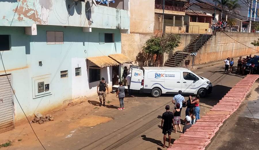 Casal é encontrado morto dentro de casa em Astolfo Dutra
