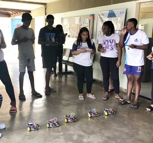 Projeto do CEFET-MG leva robótica para alunos de escolas públicas de Leopoldina